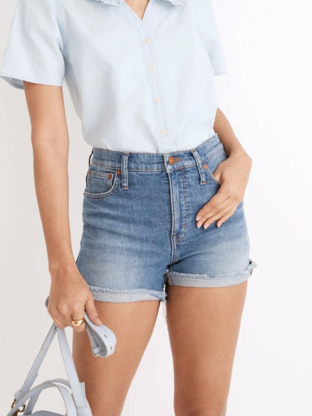 Madewell Relaxed High Rise Denim Shorts w/ Frayed Hem in Med Blue Wash, size 25